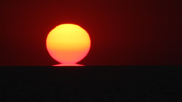 Vista telescópica al atardecer — Vídeo de stock