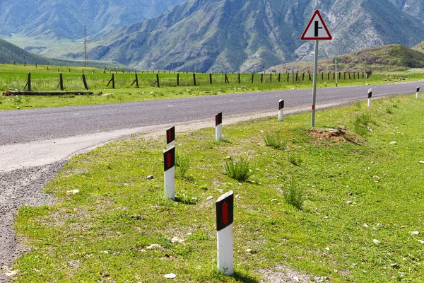 Mountain road signs — Stock Photo, Image