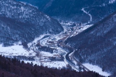 Kış vadi manzarası