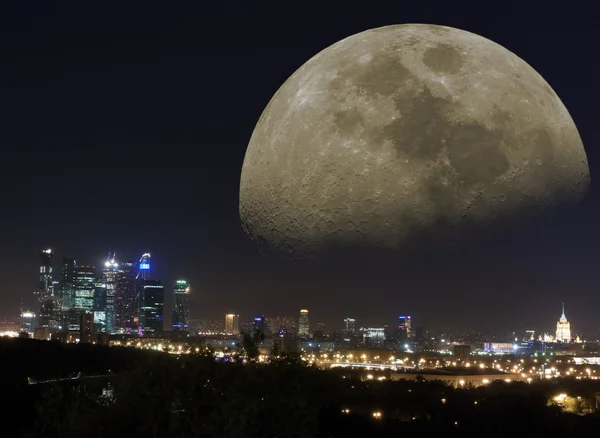 Fantastic Moscow night moon — Stock Photo, Image