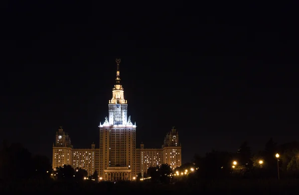 Moskou Universiteit nacht — Stockfoto