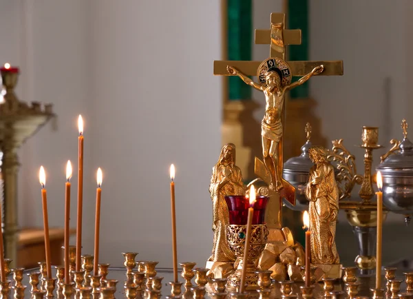 Crucifijo dorado — Foto de Stock