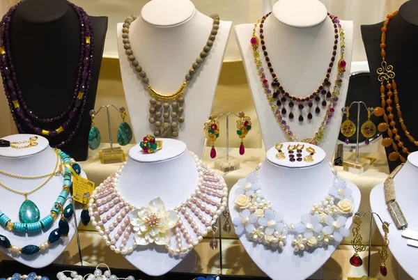 Jewellery shopwindow necklaces beads — Stock Photo, Image