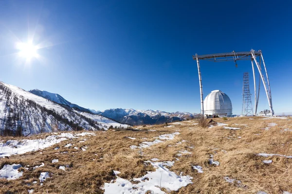 Telescope observatory mountains — Stock Photo, Image