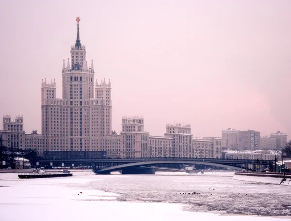 Москва взимку сутінки — стокове фото