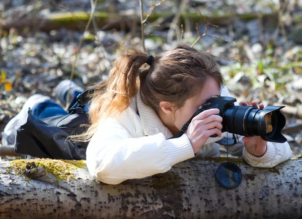 Lány vad természet fotós — Stock Fotó