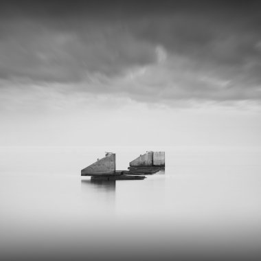 karanlık tarafın sessizlik