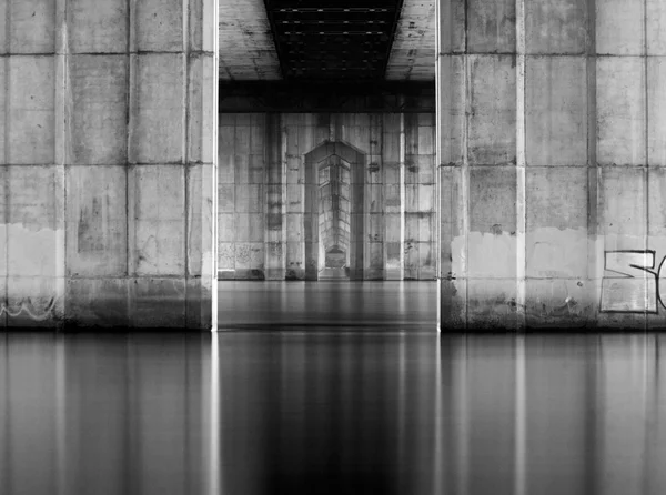 Long exposure bridge — Stock Photo, Image