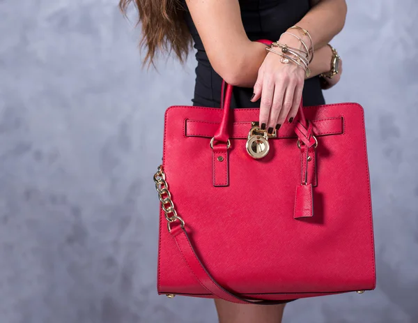 Bolsas tendencias de moda. Primer plano de bolsa con estilo magnífico — Foto de Stock