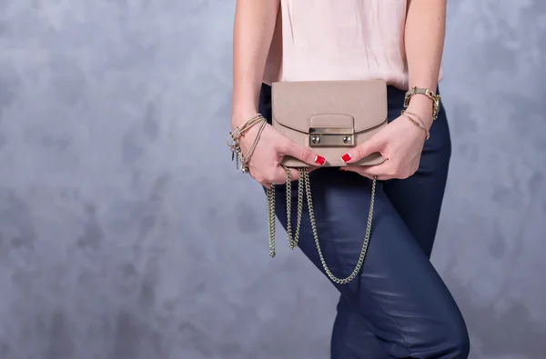 Çanta moda trendleri. Güzel şık çanta kapatın. Fashionab