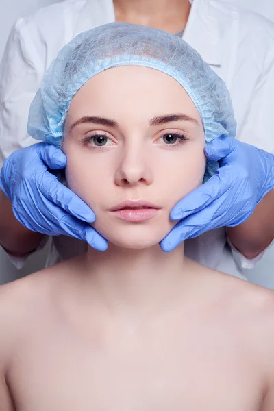 Beauty Woman wajah operasi menutup potret — Stok Foto