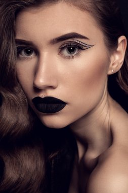 Güzellik siyah dudak makyaj