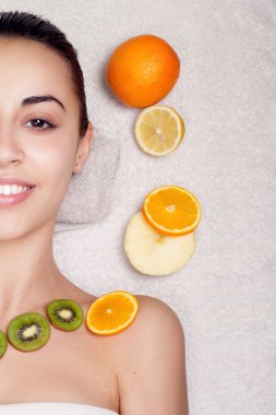 doğal ev yapımı meyve yüz maskeleri