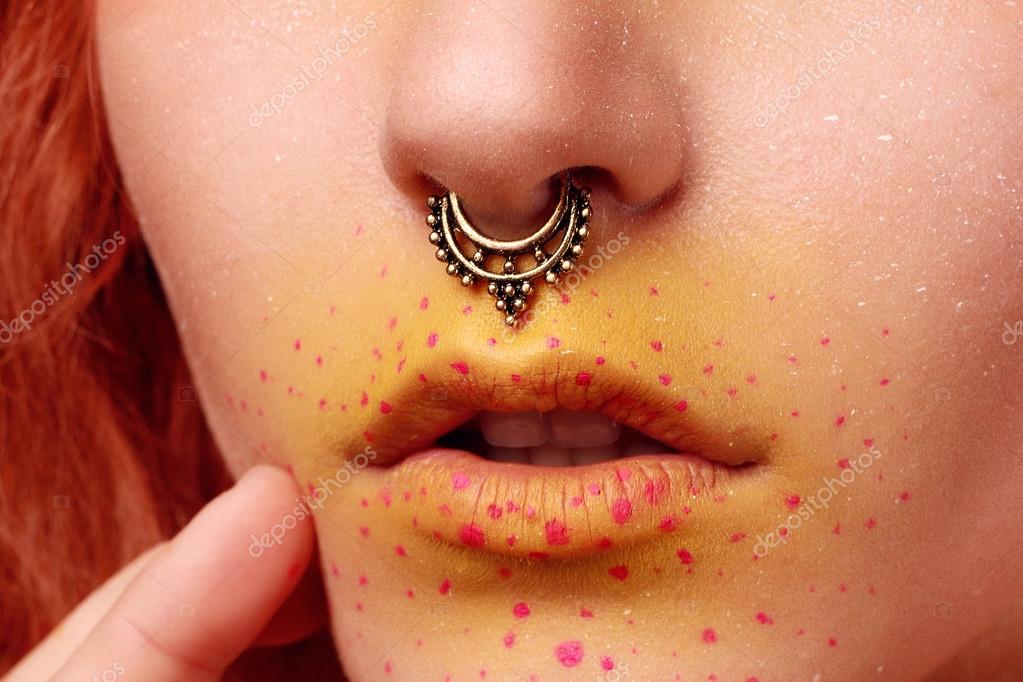 Piercing nariz fotos de stock, imágenes de Piercing nariz sin royalties | Depositphotos Piercing nariz fotos de stock, imágenes de Piercing nariz sin royalties | Depositphotos