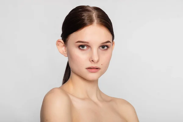 Skönhet Hud Kvinna Naturlig Makeup Ansikte Kosmetisk Koncept Skönhetsporträtt Kvinnligt — Stockfoto