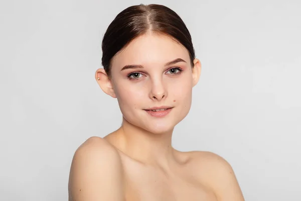 Schoonheid Huid Vrouw Natuurlijke Make Gezicht Cosmetische Concept Schoonheidsportret Van — Stockfoto