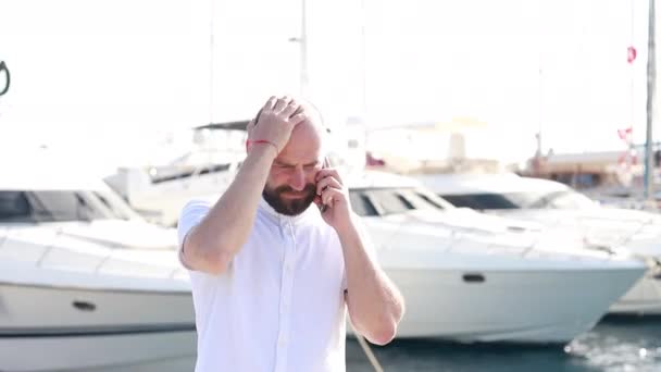 Uomo Anziano Uomo Affari Successo Che Parla Telefono Marina Uomo — Video Stock