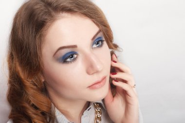 uzun saçlı esmer güzel