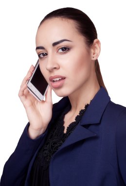 Genç iş kadını telefon beyaz zemin üzerine