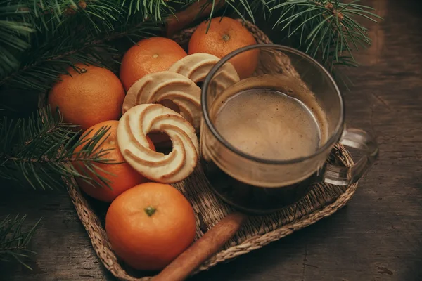 Tangerines Christmas Tree Coffee on old wooden background — Stock Photo, Image