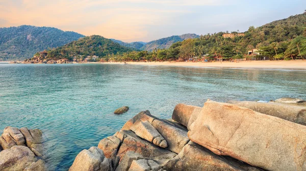 Asian tropical beach paradise in Thailand — Stock Photo, Image