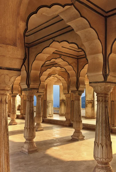 Columned hall of Amber fort, Jaipur, India — Stock Photo, Image