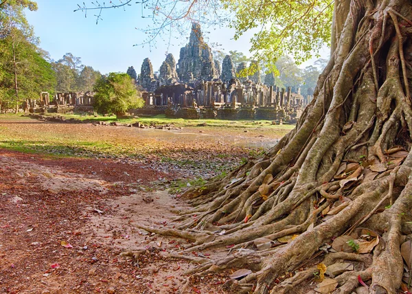 Estátua do templo de Bayon, Angkor, Siem Reap, Camboja — Fotografia de Stock