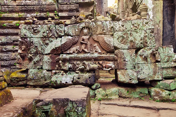 Angkor woman bas-relief, Cambodia — Stock Photo, Image