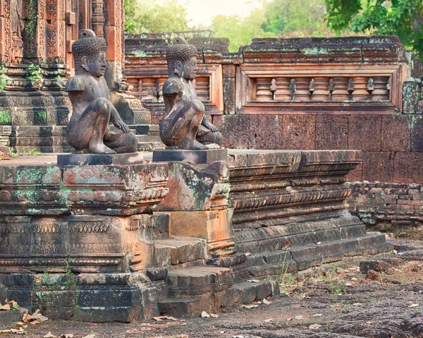 Banteay Srei temple Dvarapala statues, Cambodia — Stock Photo, Image