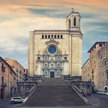Catedral de Santa Maria Gerona, önden görünüm