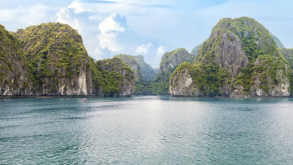 Seascape de Halong Bay, Vietnã — Fotografia de Stock