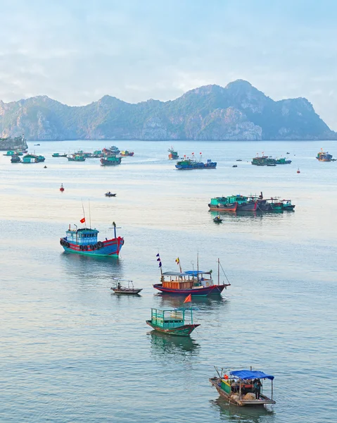 Dreamy seascape with authentic colourful boats — Stock Photo, Image