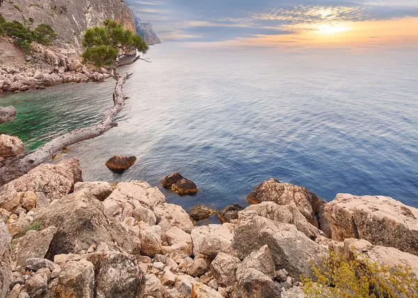 Скалистый морской пейзаж Крыма, Украина — стоковое фото