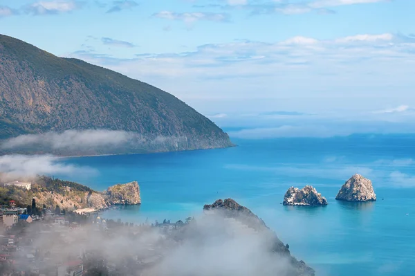 Montaña Ayuv Dag y costa Hurzuf. Crimea, Ucrania — Foto de Stock