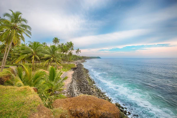 Indien, kerala, varkala beach cliff — Stockfoto