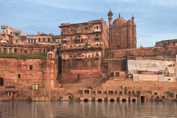 Heilige ghat van varanasi, dode stad — Stockfoto