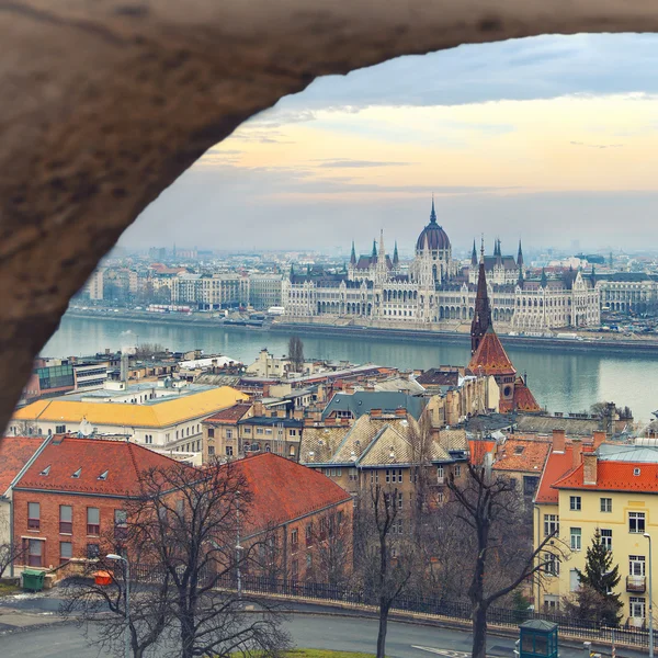 Aussichtspanorama von Budapest von der Matthias-Kirche — Stockfoto