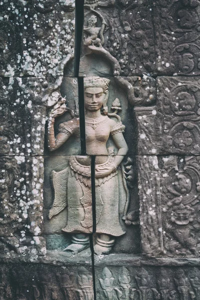 Angkor woman bas-relief, Cambodia — Stock Photo, Image