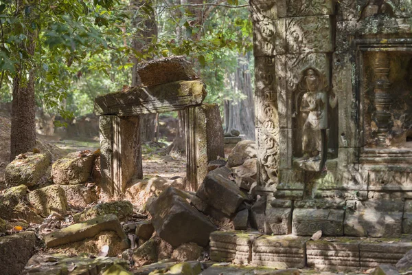 Remains of  Angkor temples, Cambodia — Stock Photo, Image