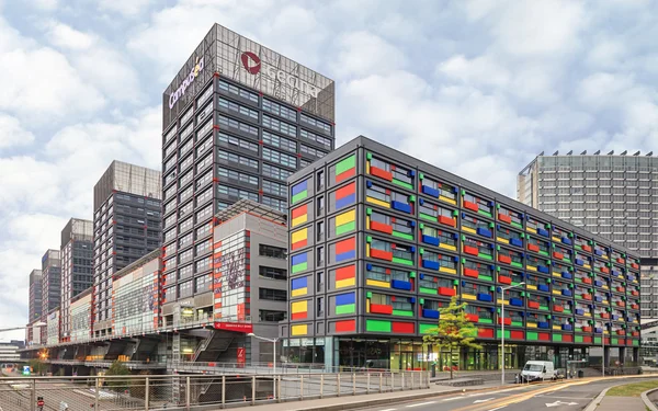 Distrito moderno cerca de la estación de tren de Lille Europe — Foto de Stock