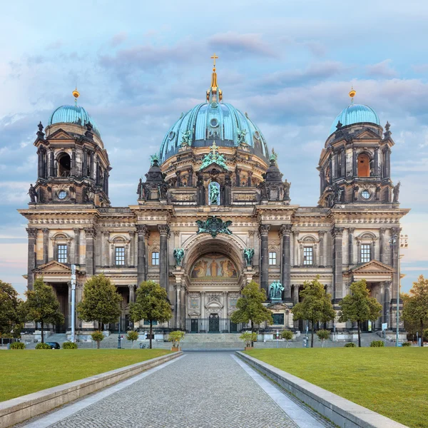 Головний фасад Berliner Домського собору — стокове фото