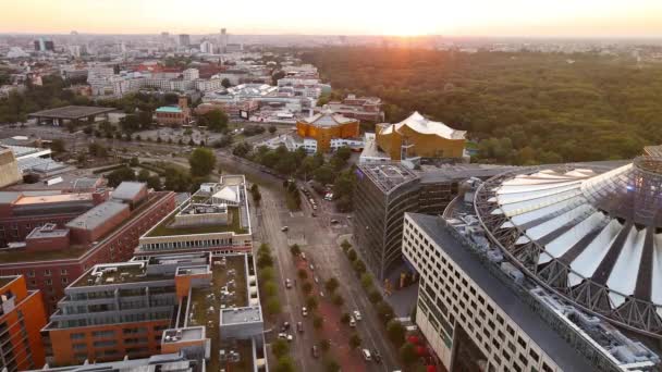 Berlin, Germany, - August 29, 2015: Potsdamer platz from above — Stock Video