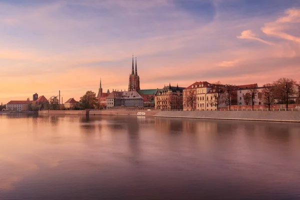 Wroclaw Tumski eiland levendige zonsondergang — Stockfoto