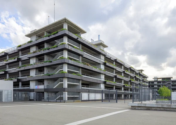 çok düzeyli kamu otopark dış