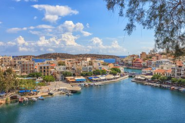 Agios Nikolaos harbour, Crete üzerinde göster