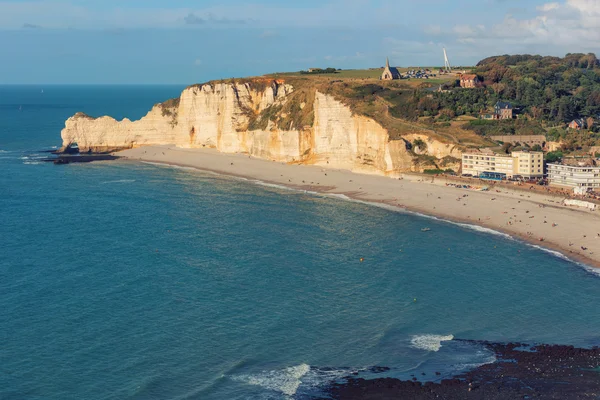 Etretat obec z hlediska, Francie — Stock fotografie