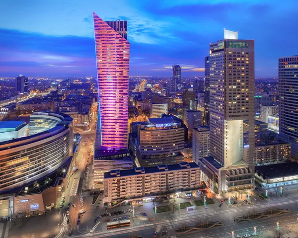 Panorama Warszawy nowoczesne nocą — Zdjęcie stockowe