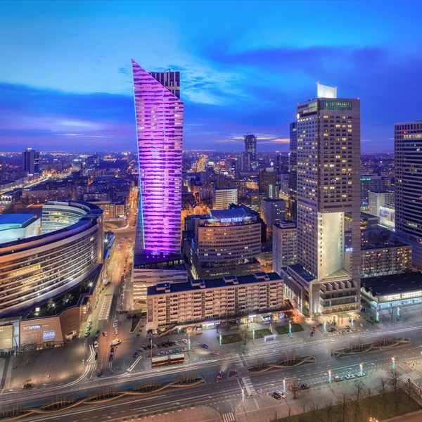Gece modern Varşova Panoraması