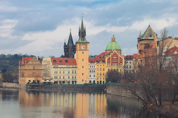 Landschaft des Kais in Prag — Stockfoto