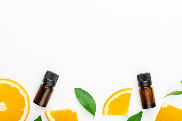 Orange Citrus Essential Oil Slices Orange Healthy Fruit Green Leaves — Stock Photo, Image